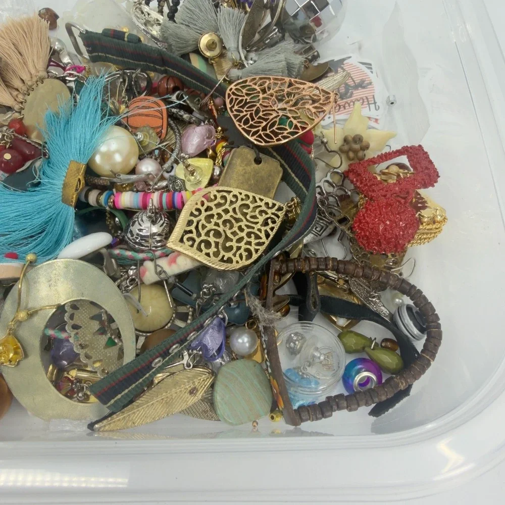 Craft Beading Jewelry Lot Mixed Fashion Accessories DIY Upcycle 2.04 Lbs Project
